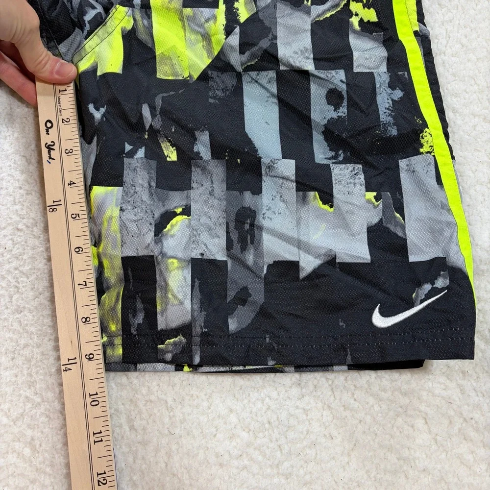 Nike Swim Shorts Boys XL Black Volt NESS7661 Board Shorts Graphic Print